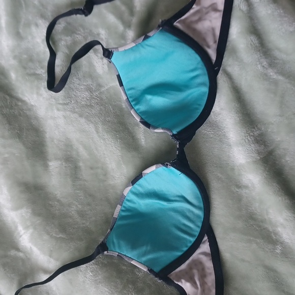 Flirtitude Black and White Flannel Push Up Bra Size 34A - Picture 2 of 4